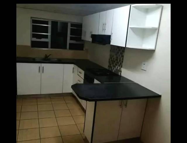 2 BEDROOM PROPERTY TO RENT IN ESCOMBE